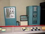 One of the first generation computers - The Bendix G-15 (Chris took this picture)